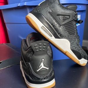 Absolutely love 4s can’t go wrong with them especially black.